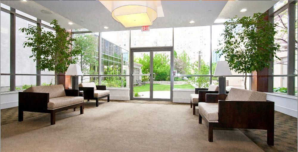 Executive Stay At Ovation Square One Mississauga Esterno foto
