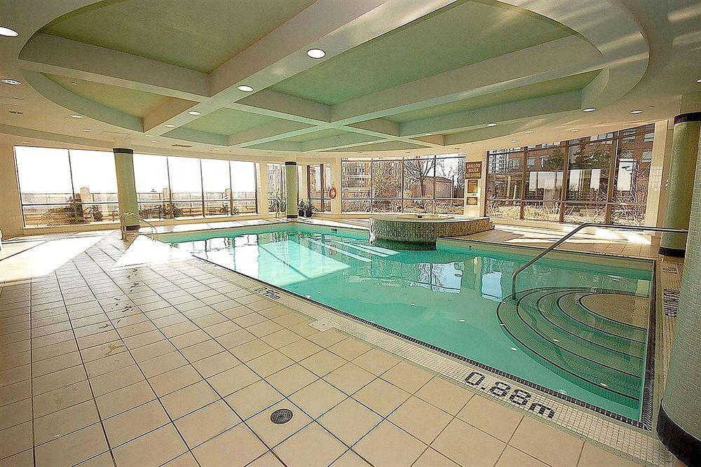 Executive Stay At Ovation Square One Mississauga Esterno foto