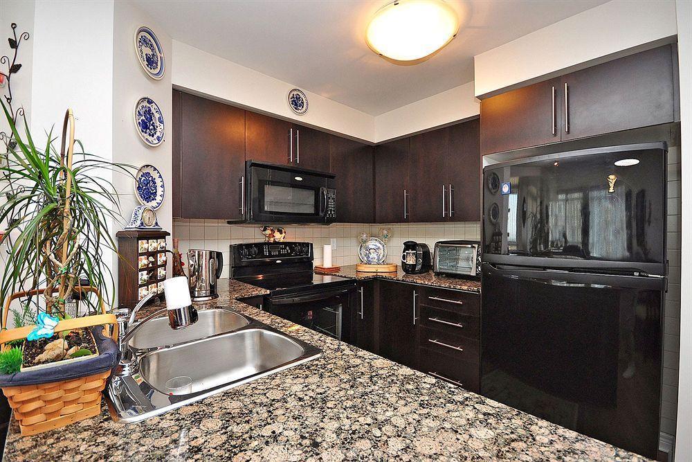 Executive Stay At Ovation Square One Mississauga Esterno foto