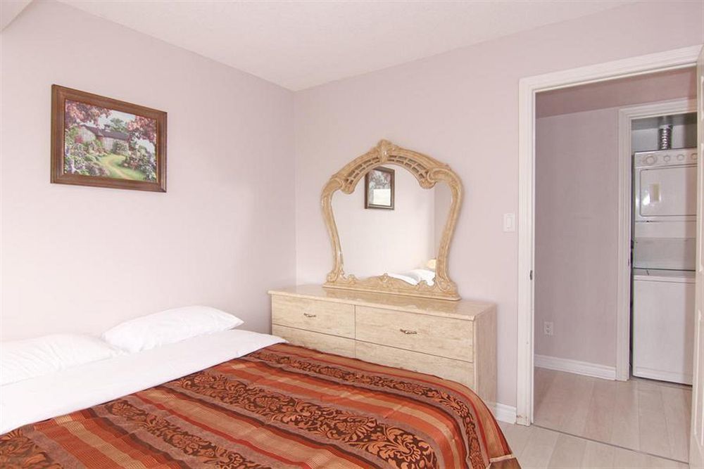 Executive Stay At Ovation Square One Mississauga Esterno foto